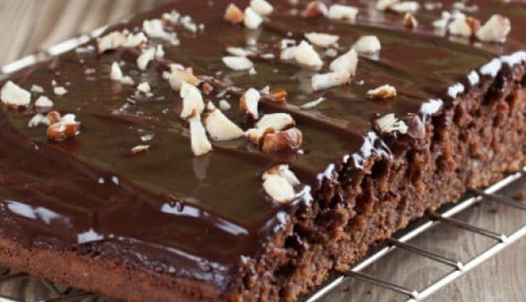 इस तरह कुकर में बनाएं 'एगलेस केक', बनेगा सॉफ्ट और स्वादिष्ट #Recipe